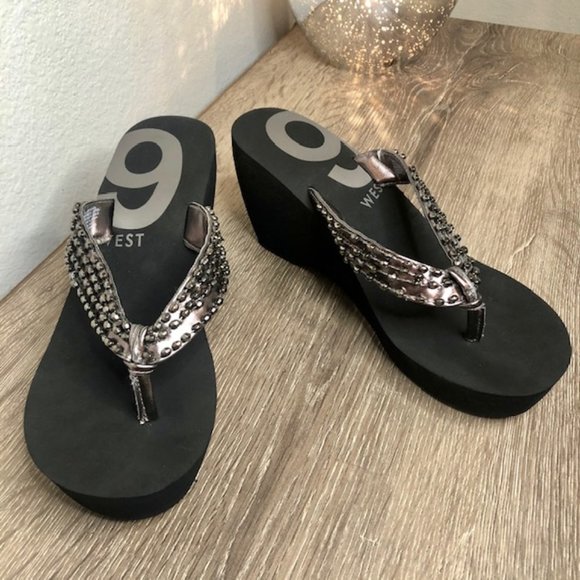 Nine West Shoes - Nine West Beaded Flip Flops in Black, size 7M, NEW